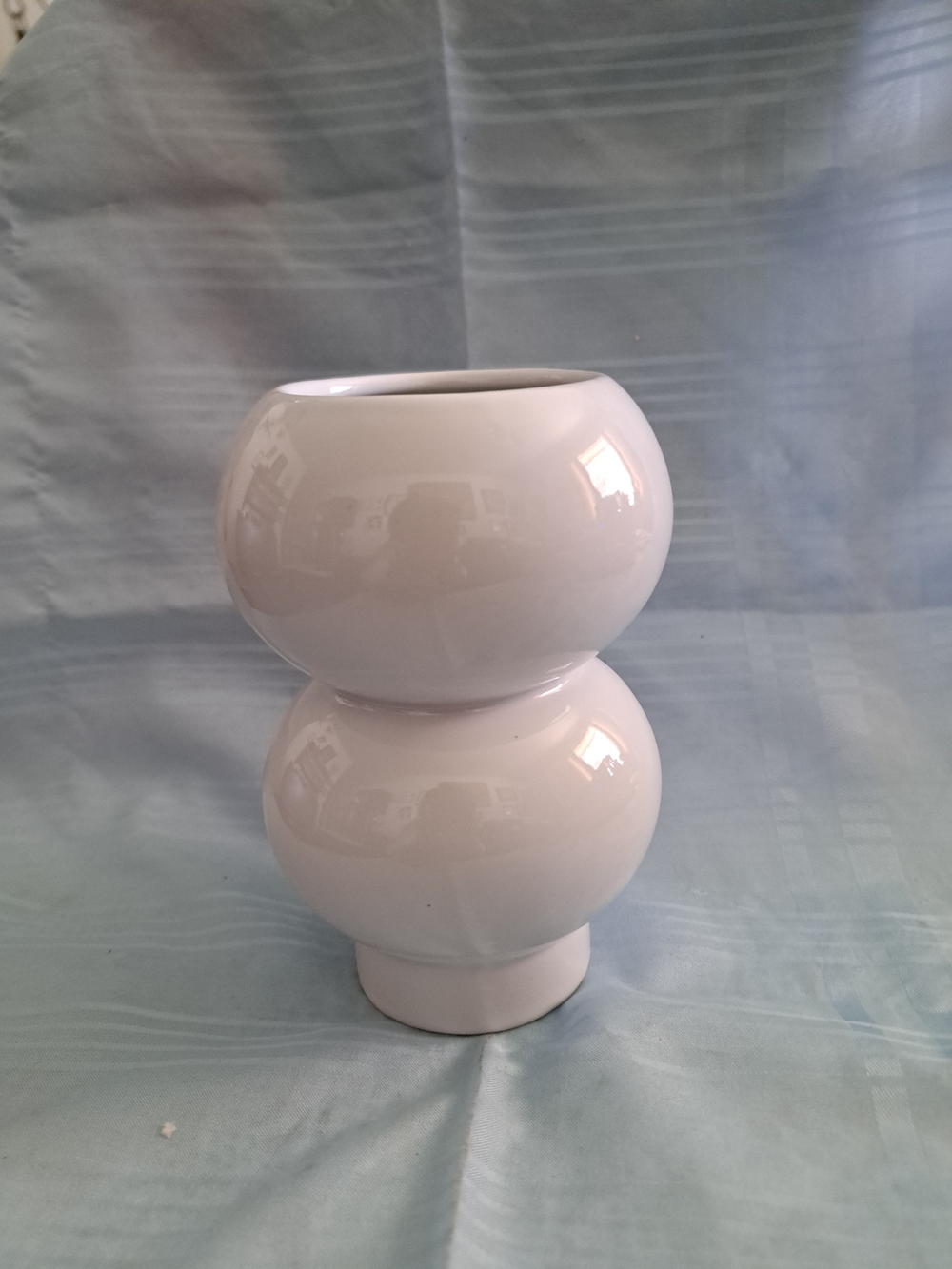 Mikasa Glossy White Double-Bubble Ceramic Vase